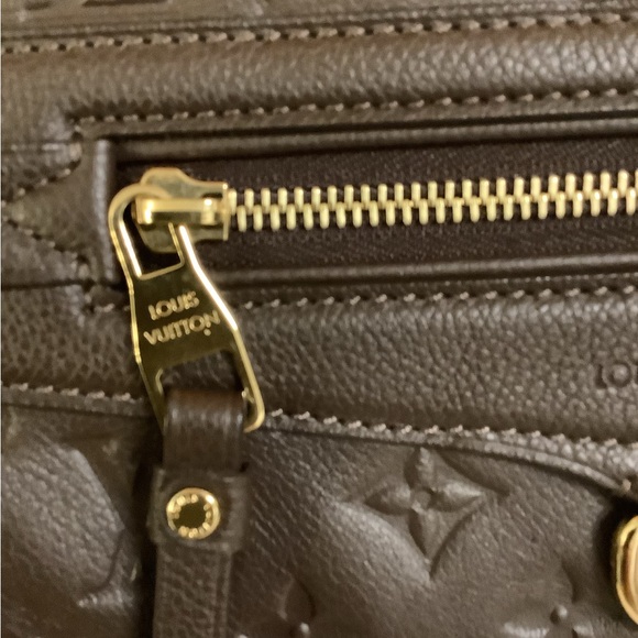 Louis Vuitton Empreinte Petillante Clutch with dustbag and box included EUC - Picture 3 of 11